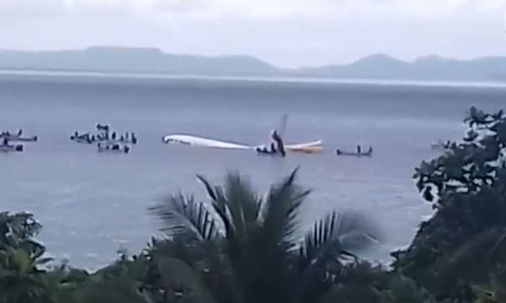Everyone has been rescued after an airliner crashed into a lagoon in Micronesia - PDN    