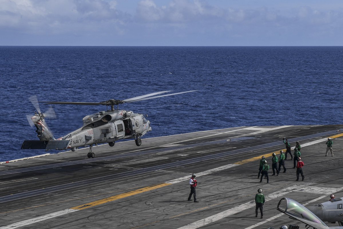 USA: US Navy photos showing the aircraft carrier USS Carl Vinson (CVN 70) conducting flight operations in the Philippine Sea. The Carl Vinson Carrier Strike Group is deployed with the U.S. 7th Fleet