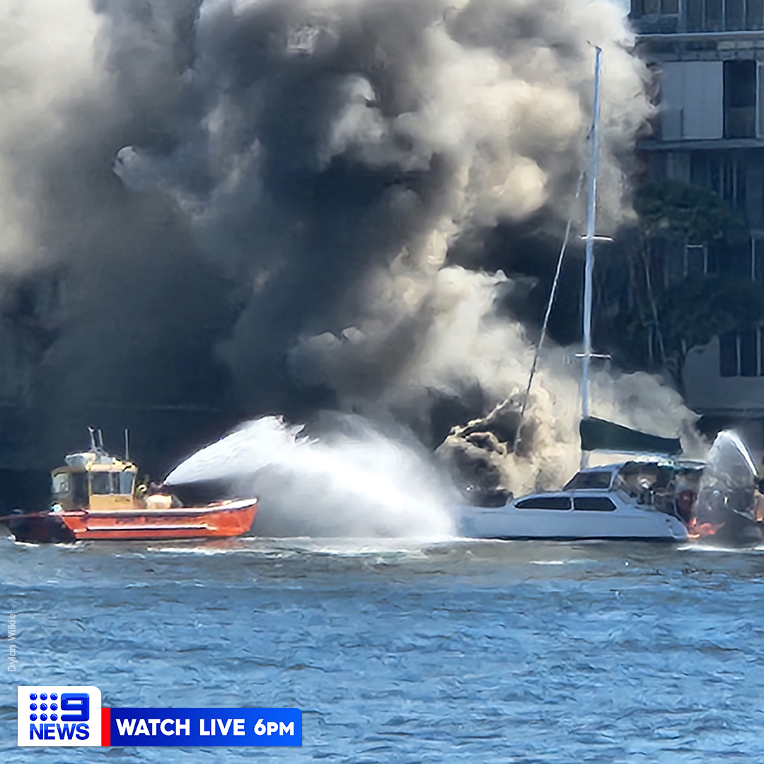 A yacht has caught fire in Sydney's Darling Harbour this afternoon.  Onlookers noticed the blaze after seeing smoke coming from a boat - emergency services are currently on the scene.