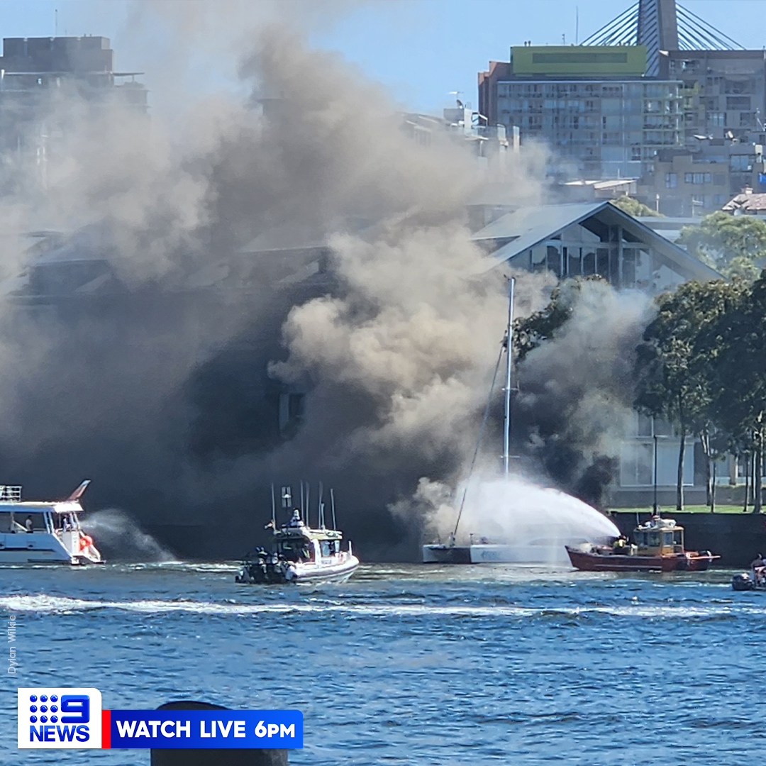 A yacht has caught fire in Sydney's Darling Harbour this afternoon.  Onlookers noticed the blaze after seeing smoke coming from a boat - emergency services are currently on the scene. 